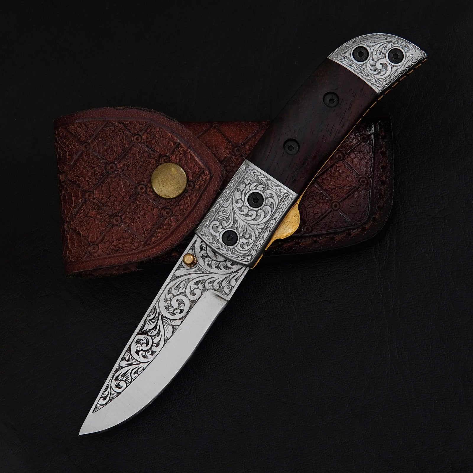 Hand Engraved Rosewood Pocket Skinner